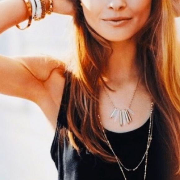 Stella & Dot Rebel Cluster Quartz Gold Layered Necklace - Picture 3 of 8